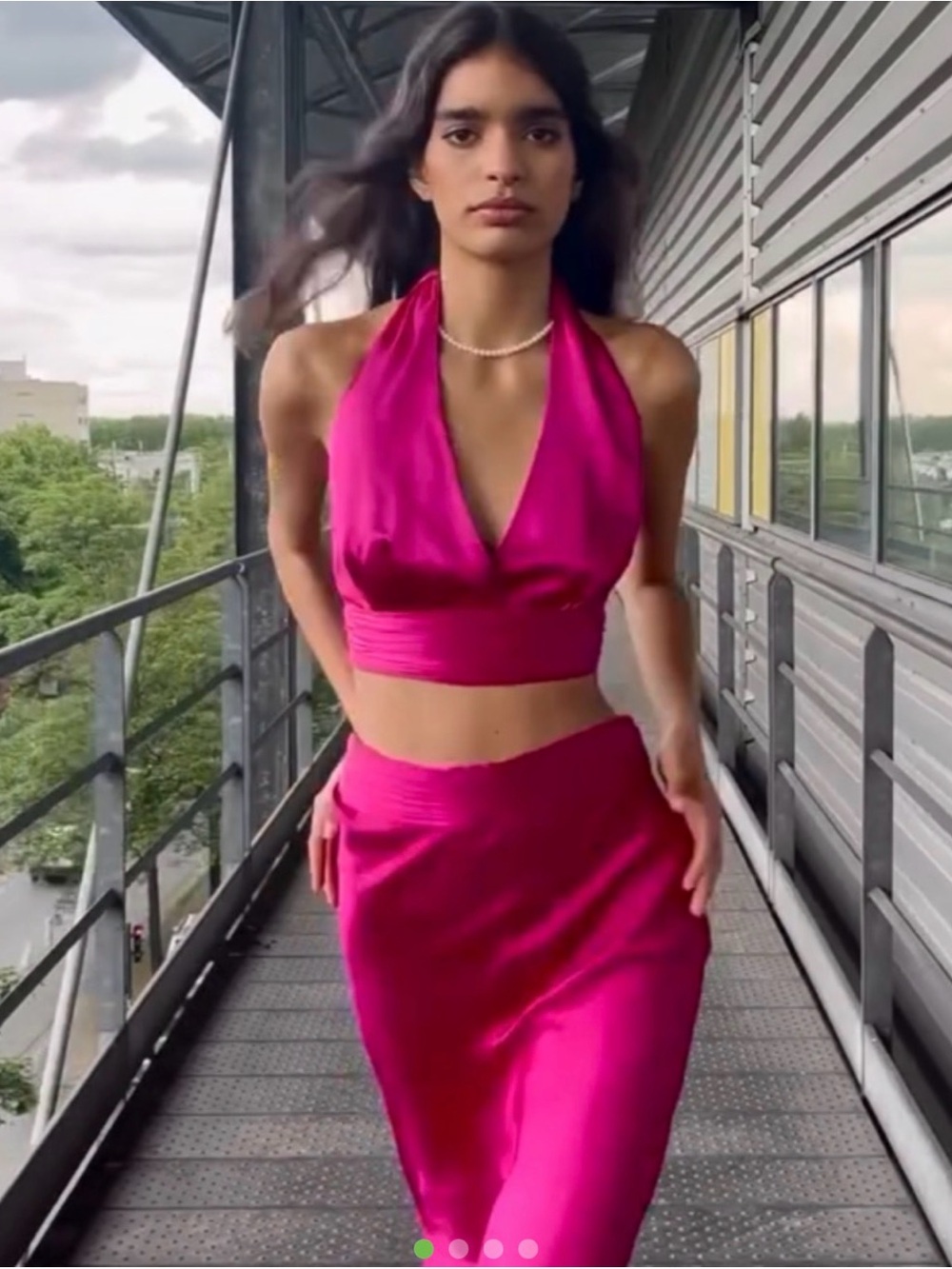 From Future 100% silk Fuchsia Top